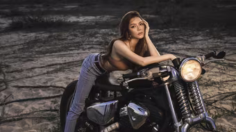 Lý Nhã Kỳ tiết lộ có tới 10 người phục vụ tại nhà riêng