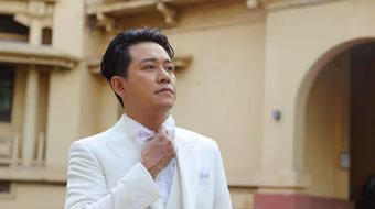 Tuấn Hưng làm liveshow, dành phần lớn thời lượng tri ân nhạc sĩ Ngọc Châu