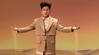 Tùng Dương cùng "Tái sinh" lập kỷ lục "triệu view", vươn lên dẫn đầu Top 1 thịnh hành Youtube