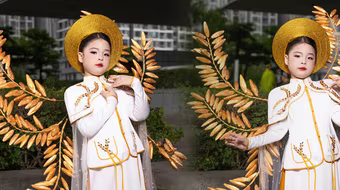 Nguyễn Lưu Hoài An - mẫu "nhí" gây ấn tượng tại "Lễ hội Áo dài Du lịch Hà Nội 2025" 