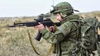 Từ AK-47 đến AK-107: Hành trình của súng trường tấn công chính xác