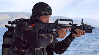 Súng trường tấn công nhanh lưỡng dụng ADS - sự tiến hóa của vũ khí người nhái Nga