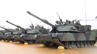 Đài Loan ra mắt lữ đoàn tăng M1A2T giữa căng thẳng với Trung Quốc