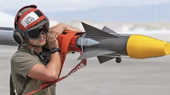 Israel tinh chỉnh tên lửa AIM-9M Mỹ để đối phó UAV của Iran