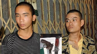 "Hàng nóng" dắt lưng, "hàng lạnh" đút túi