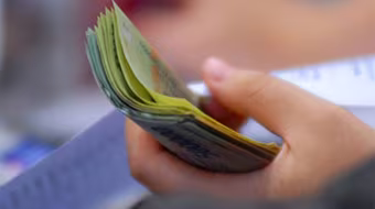 Nhất trí cao việc giảm thuế cho cá nhân và doanh nghiệp