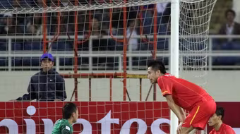 Tuyển Việt Nam trượt dài trên BXH tháng 8/2012 của FIFA