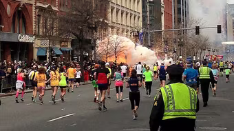 Khủng bố đẫm máu tại giải marathon Boston, 130 người thương vong