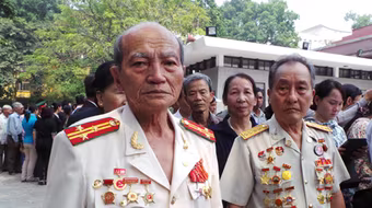 Nhà tang lễ Quốc gia mở cửa cả đêm, đón đồng bào vào viếng Đại tướng