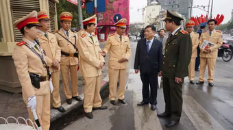CSGT Hà Nội ra quân đảm bảo ATGT sau Tết