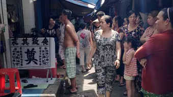 TP.HCM: Kinh hoàng con đâm chết mẹ, chém anh ruột