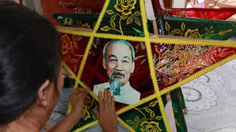 Gấp gáp những chuyến đèn ông sao ra phố