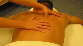 Suýt mất mạng vì bắt nữ chủ quán massage phải phục vụ riêng