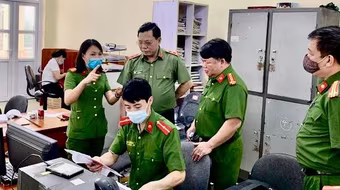 Giám đốc CATP Hà Nội kiểm tra công tác cấp CCCD gắn chip tại huyện Thạch Thất: Tháo gỡ từng khó khăn, vướng mắc