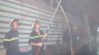 Cháy lớn tại chợ Bà Chiểu, TP.HCM