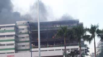 Cháy lớn tại công ty giày Pou Yuen Việt Nam