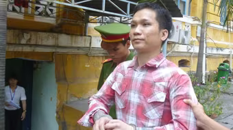 Đòi nợ thuê không được tưới xăng đốt con nợ thành ngọn đuốc sống   