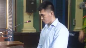 Tá hỏa khi gói hàng gần 2,5 tỷ đồng bị tráo đổi bằng viên gạch nung