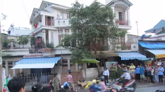 Nam thanh niên chết bên đường, người nhiều vết thương