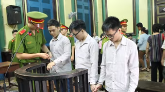 Hai anh em sinh đôi giết người vì tiếng nẹt pô xe inh ỏi