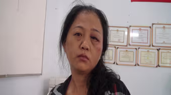 Bắt băng dàn cảnh móc tài sản của khách nước ngoài