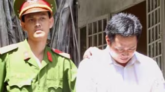 “Qúy tử” đi tù vì trộm vàng của mẹ sang Campuchia đánh bạc