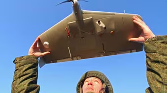 Việt Nam ký kết hợp tác chế tạo máy bay không người lái