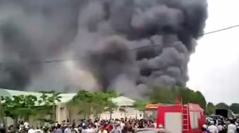 Đền bù tài sản bị cháy cho công nhân may Hà Phong