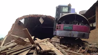 Sập lò gạch, 1 người chết, 2 người bị thương