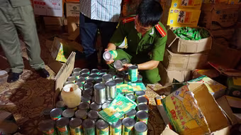 Phát hiện kho đóng hộp thực phẩm Trung Quốc giả mác Mỹ, Nhật