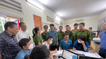 Thứ trưởng Bộ Công an kiểm tra công tác triển khai Đề án 06 tại quận Tây Hồ