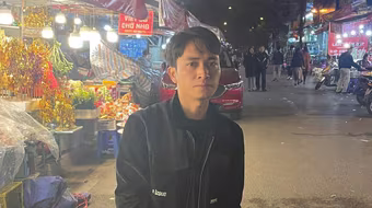 Bắt đối tượng trộm cắp 9 chiếc điện thoại di động của du khách đi lễ, du xuân