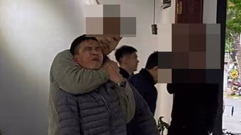 Danh tính tên trộm chạy vào quán cà phê lẩn trốn, gặp người dân dũng cảm khống chế 