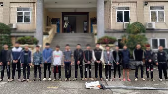 Xử lý nhiều thanh, thiếu niên mang hung khí dàn cảnh giải quyết mâu thuẫn