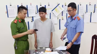 Đột nhập siêu thị trộm cắp tài sản