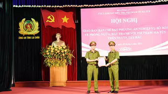 Quyết liệt đấu tranh triệt phá các tụ điểm ma túy 'khủng' trên tuyến Tây Bắc