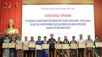 Biểu dương 64 gia đình văn hóa tiêu biểu