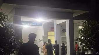 Bố say rượu đòi đốt xe máy, con can ngăn dẫn đến tử vong