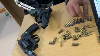 Phát hiện nhóm đối tượng nghi vấn trong nhà nghỉ