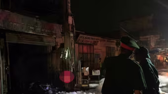 Xử lý nhanh đám cháy tại cửa hàng sửa chữa xe máy ở huyện Thanh Oai