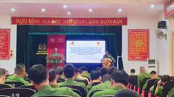 Tập huấn xử lý một số tình huống cấp bách, phức tạp