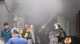 Xảy cháy cục nóng điều hòa ở quận Thanh Xuân