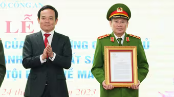 Bộ Công an đón nhận Thư khen của Thủ tướng Chính phủ về thành tích trong phòng, chống tội phạm ma tuý