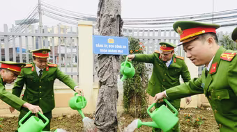 Công an quận Hoàng Mai phát động “Tết trồng cây đời đời nhớ ơn Bác Hồ”