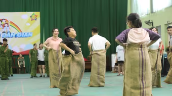 Ngày gia đình rộn ràng - Hân hoan trò chơi dân gian