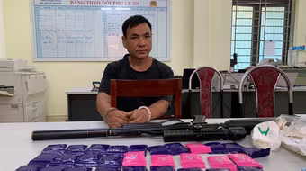 Truy bắt các đối tượng liên quan đến đường dây vận chuyển ma tuý có vũ khí