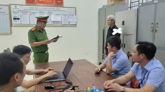 Người đàn ông dùng dao chém thương tích 3 người thân