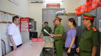 Khám xét khẩn cấp nơi làm việc của Giám đốc khai thác mỏ ở Quảng Ninh