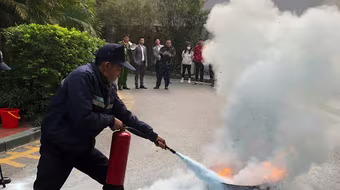 Xử lý nhanh tình huống cháy giả định có người mắc kẹt tại Tòa nhà FLC Complex Mỹ Đình