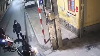  Ba đối tượng chặn đường cướp tài sản trong đêm tại huyện Gia Lâm đã bị bắt